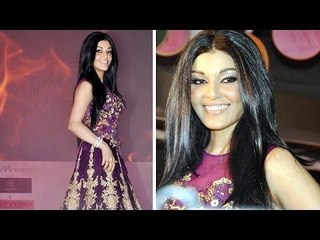 Hot Koena Mitra Sizzle on Ramp