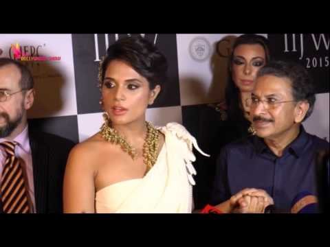Richa Chadda displays the creation by jewellery designer Anand Shah by GSI during India