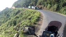 Difficile de survivre aux routes du Kenya en tant que motard... Dingue