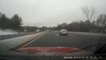 Ce conducteur voit s’envoler un morceau de glace devant lui… Mais il a failli filmer sa mort aussi !