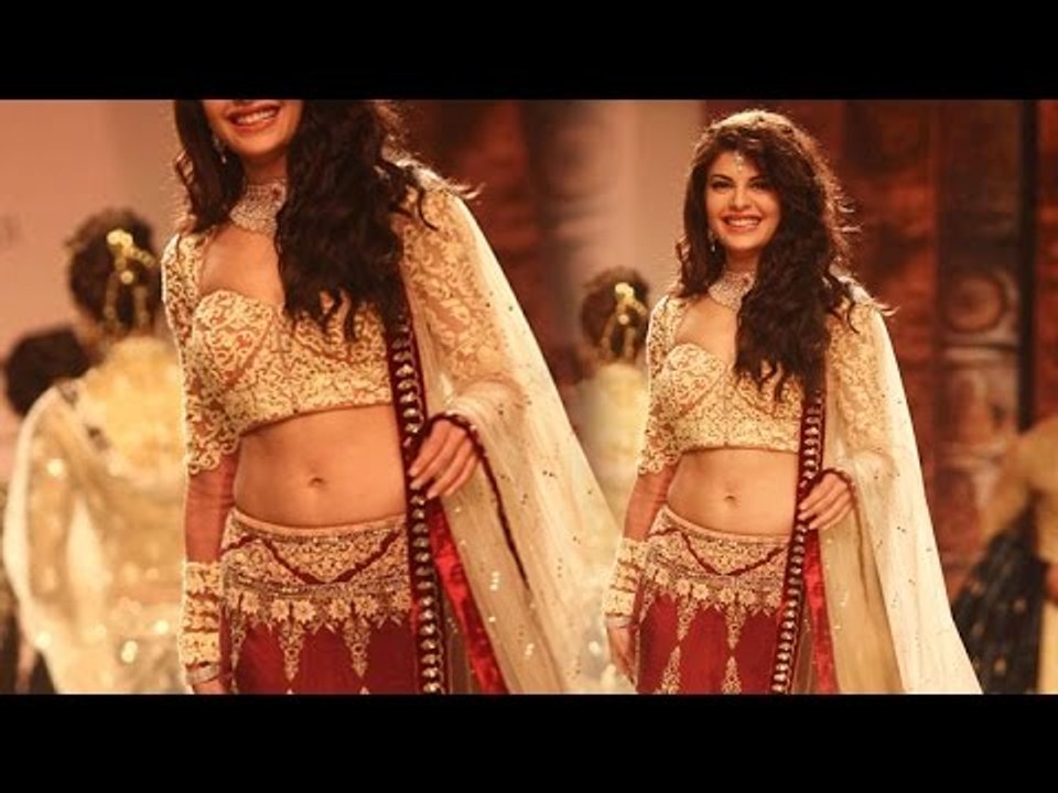 Jacqueline Fernandez EXPOSE Steamy Waist