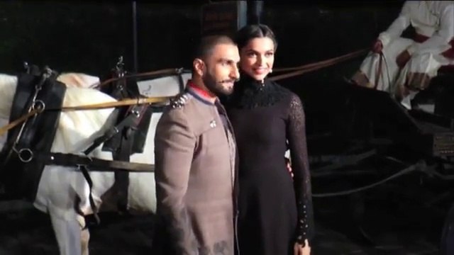 Filmfare Awards 2015 - Anushka Sharma Hugs Ex-Boyfriend Ranveer Singh!!
