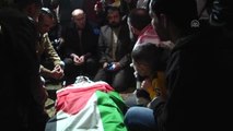 İsrail Askerleri Tarafından Öldürülen Filisitinli Gencin Cenaze Töreni
