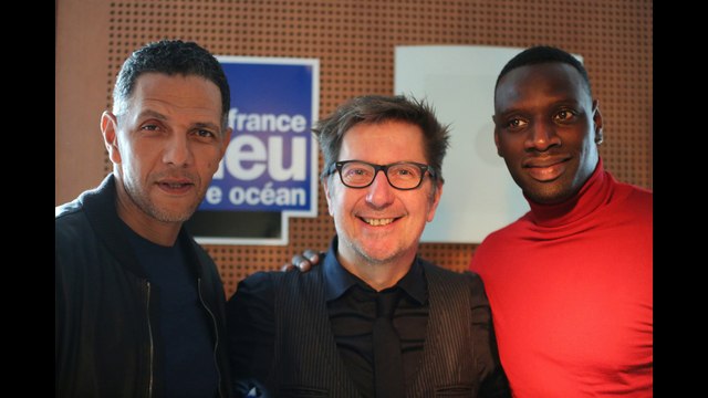 L'acteur Omar Sy et le réalisateur Roschdy Zem évoquent David Bowie lors de leur venue à France Bleu Loire Océan