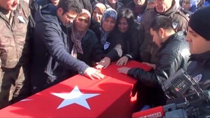 Şehit Özel Harekat Polisi Ayhan Demirel'in Cenazesi Defnedildi