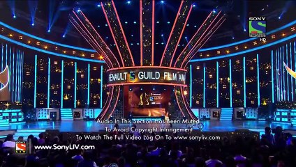 Kapil Sharma’s Grand Entry - Funny Moment - Guild Film Awards.