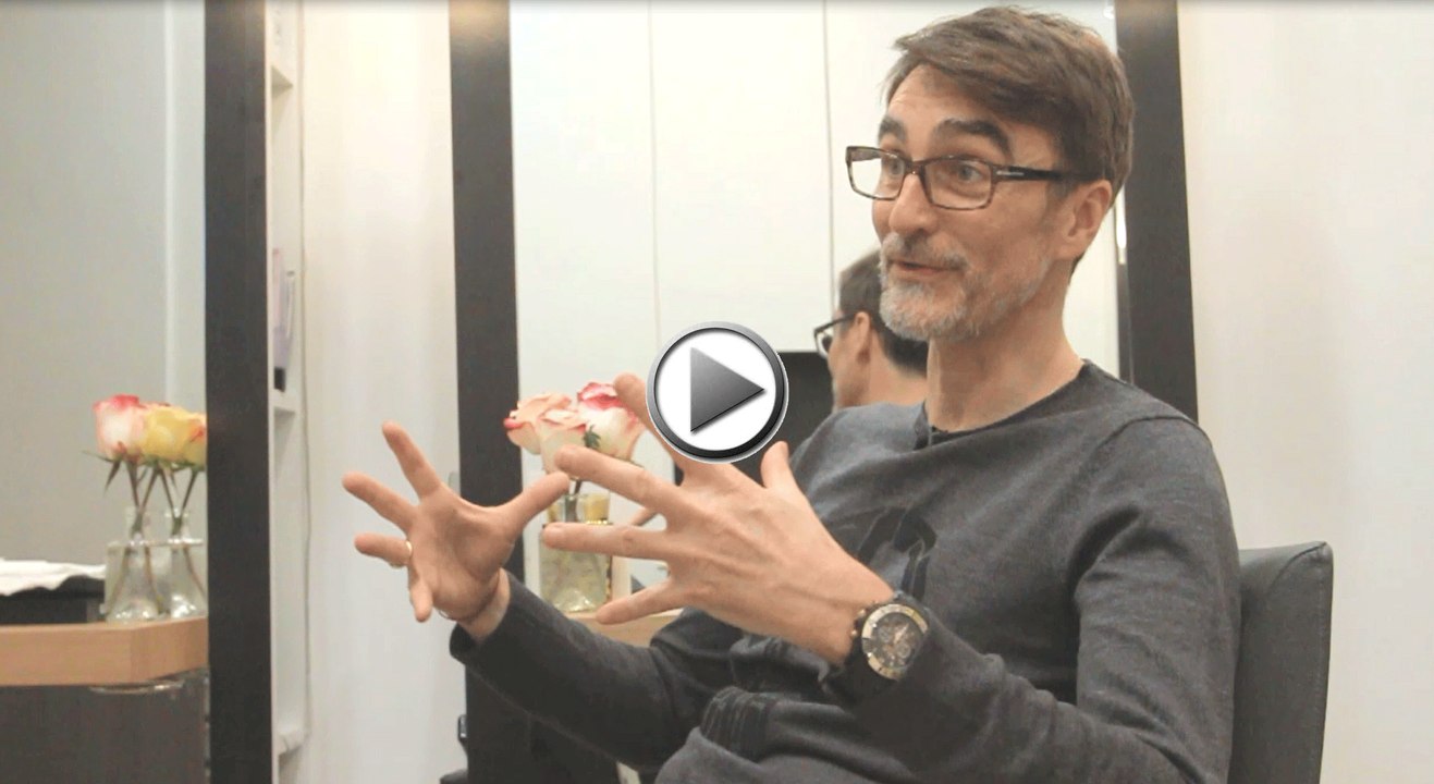 Coiffure : comment éviter l'effet cheveux décoiffés au ski ?