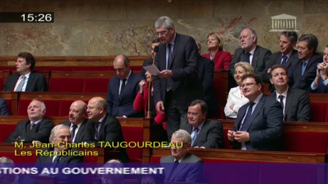 Valls critiqué pour sa participation à On n'est pas couché