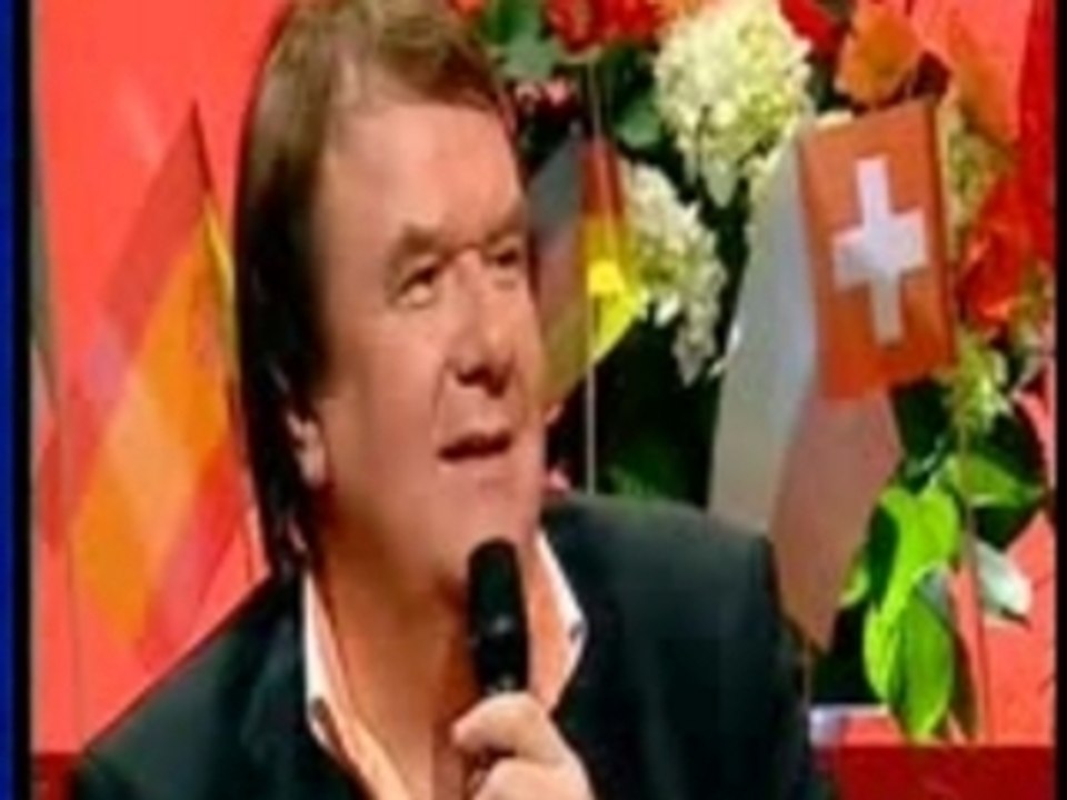 Micheline Calmy-Rey chante "Les Trois Cloches"
