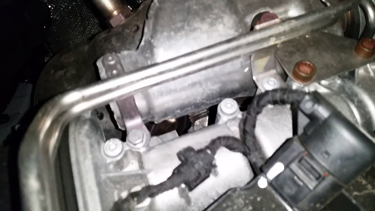 Bruit TSI 125 BVM 6 Golf SportsVan à froid capot ouvert