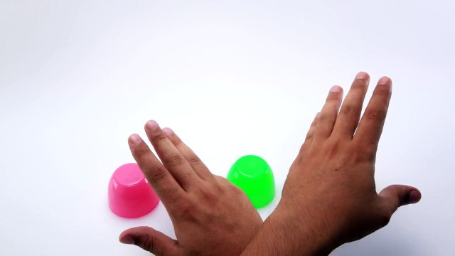 SpongeBob SquarePants stop motion Play Doh Animation Video - Animación de Bob Esponja