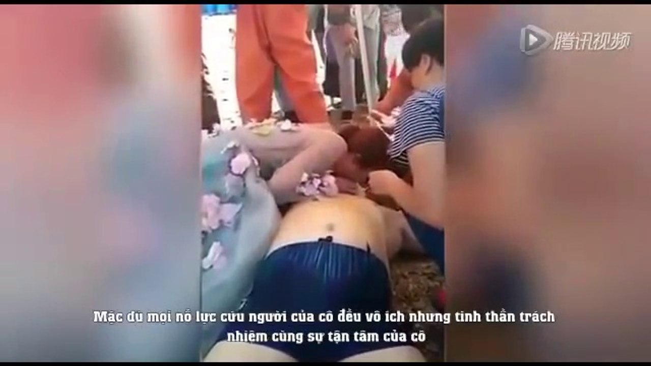 Cô dâu bỏ mặc chú rể hô hấp nhân tạo cứu người đàn ông chết đuối