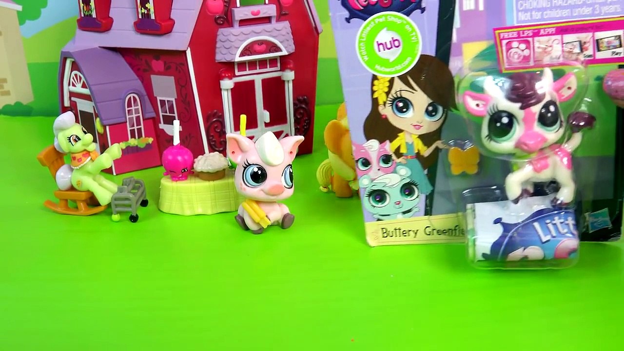 Littlest Pet Shop Unboxing at My Little Pony Sweet Apple Acres Barn Party Playset MLP Vide