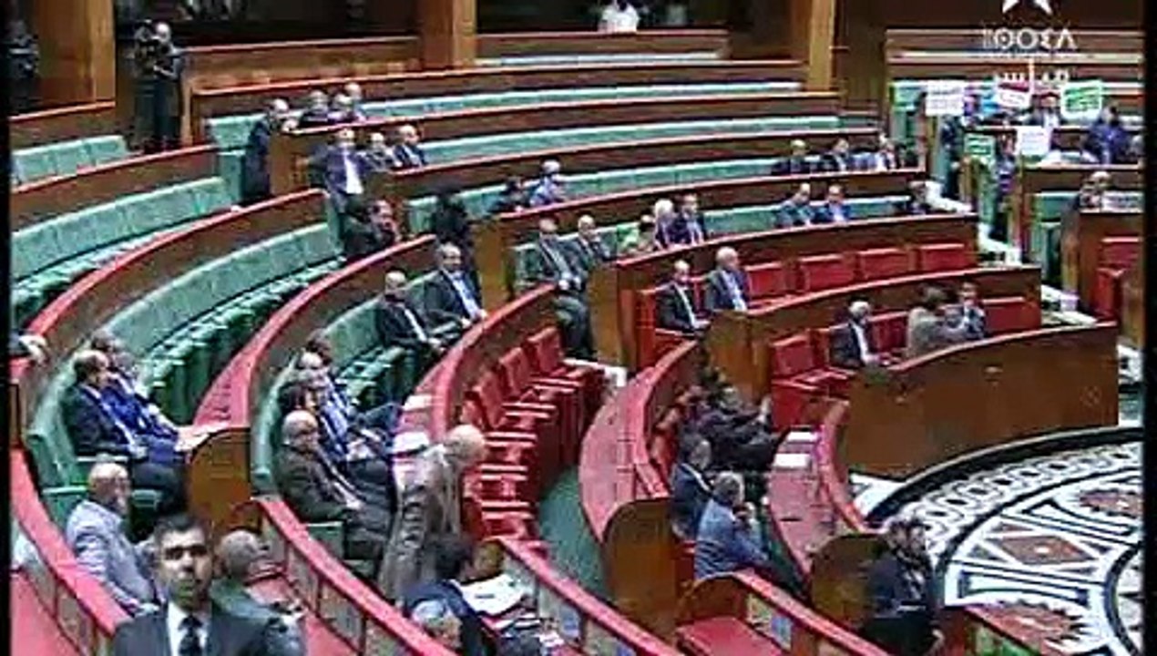 شاهدوا_كيف_رد_بنكيران_على_مستشارة_تهجمت_عليه_حشمي_شوية_ههه