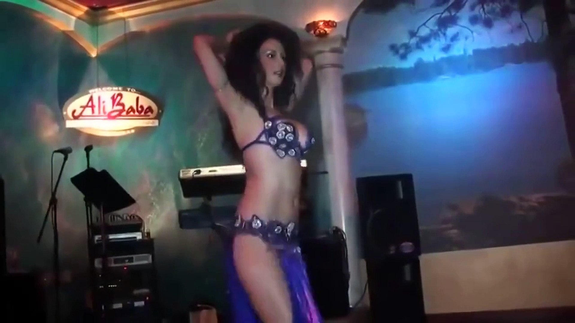 مش صافيناز .رقص شرقي مصري .Sexy Belly Dance