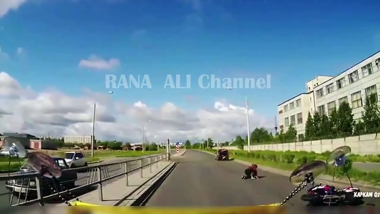 【びっくり映像】バイククラッシュ映像集 Motorcycle Crash | ‪2015年6月