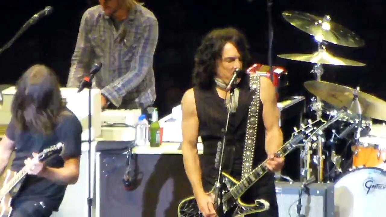 Foo Fighters - Detroit Rock City (W/ Paul Stanley) (The Forum,Los Angeles CA 1/10/15)