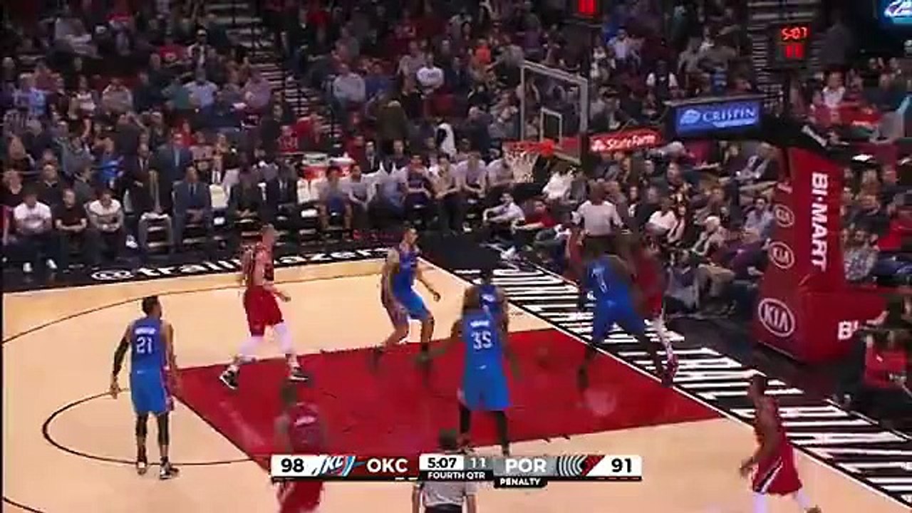 Al-Farouq Aminu Hammers Home a Huge Dunk on Serge Ibaka
