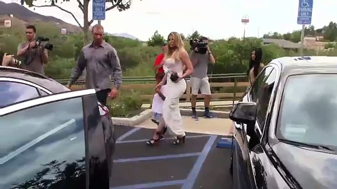 Khloe Kardashian Celebrates Divorce Doc Signing With Kourtney, Mason And Kris