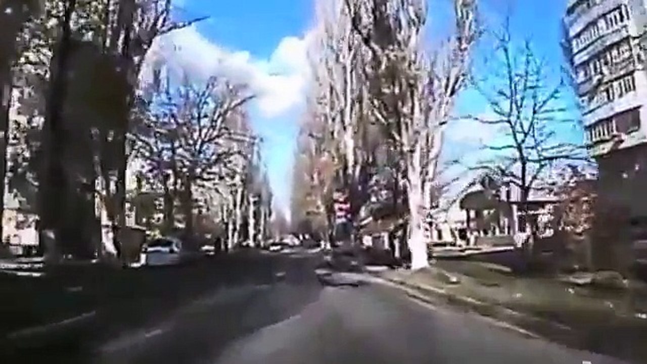 【衝撃映像】　海外自動車事故　衝撃クラッシュシリーズ　決定的瞬間　No 100