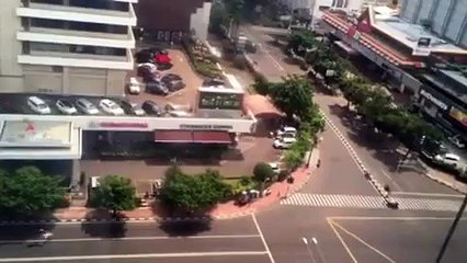 Video amatir ledakan bom di Sarinah, Thamrin, Jakarta pada 14 Januari 2016