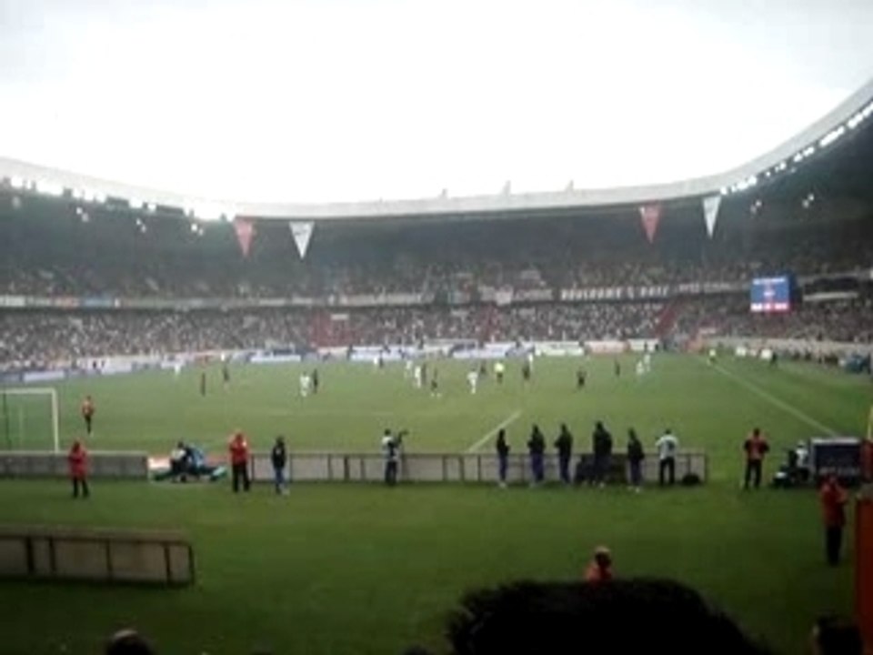 Chant : Paris est magique