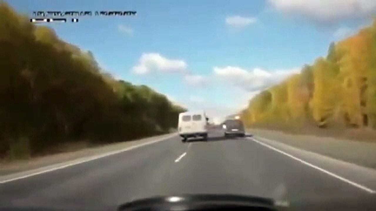 ドライブレコーダーは見た！衝撃の映像　自動車事故　car crash