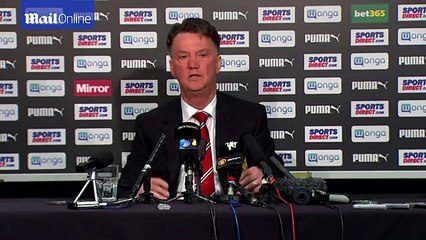 LvG gazeteciyle atıştı! "Sen şişman adam..."