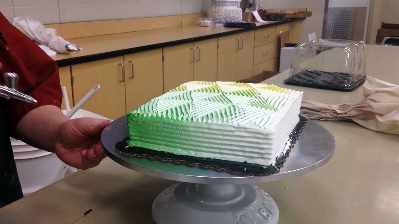 Magique : Le gâteau qui change de couleur !