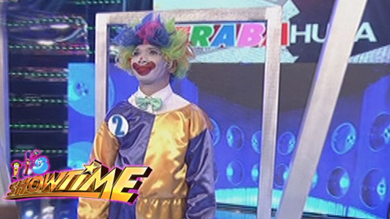 It's Showtime: Why do tigers don't like clowns and comedians?