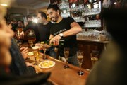 Attentats de Paris - Au Carillon, la bière recoule à flots