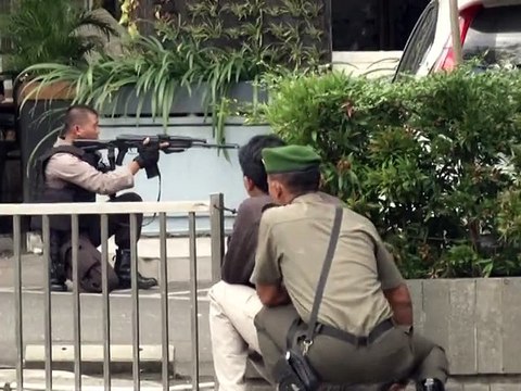 Indonésie: 2 civils et 5 assaillants tués dans des attentats à Jakarta