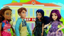 Descendants Mal and Evie Turn Good & Ben is Mal’s Boyfriend with Frozen Anna & Elsa. DisneyToysFan.