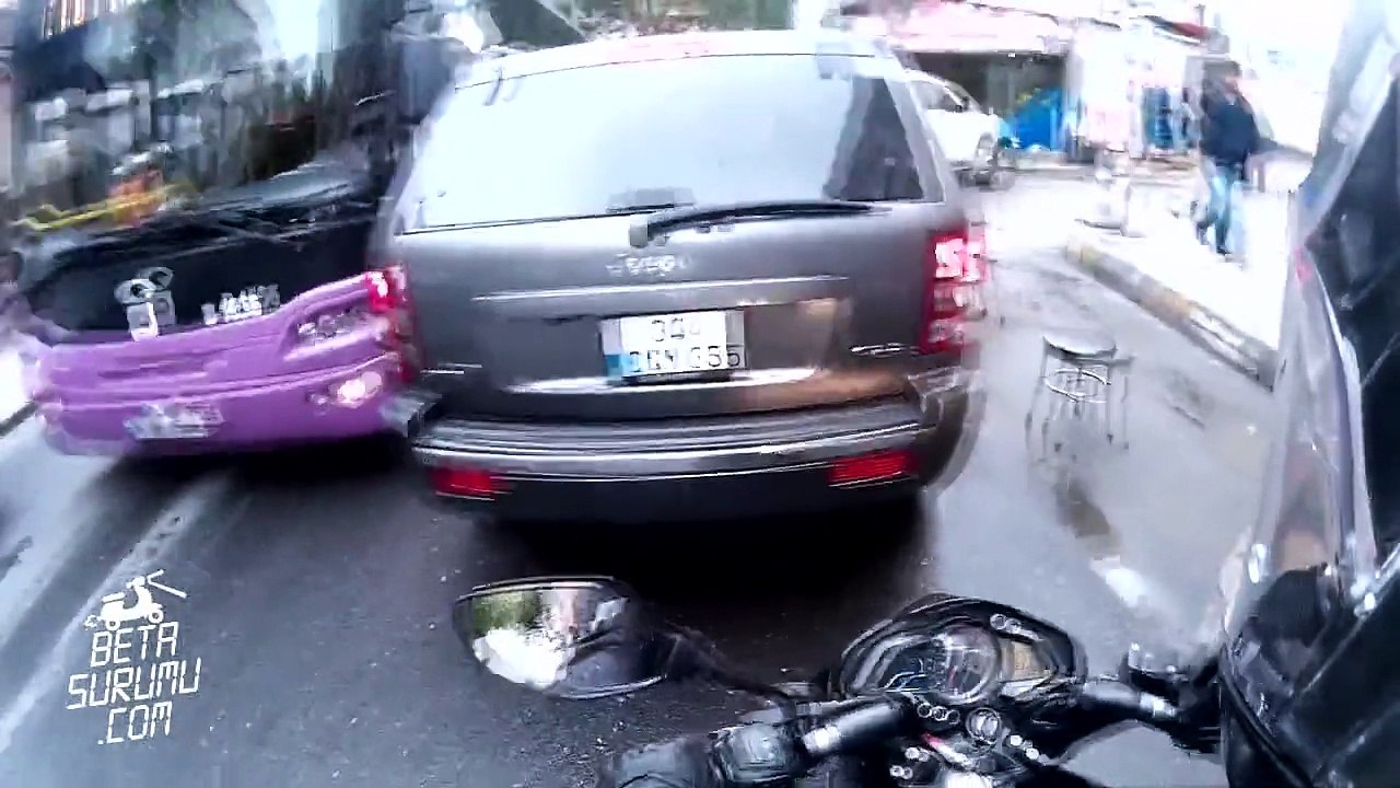 Yüksek Prodüksiyonlu Köpekten Nasıl Kaçılır Videosu ( Geçen Yine Motordayım)