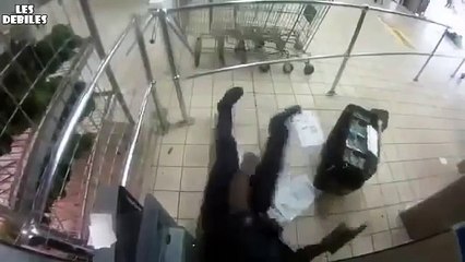 ASSALTO, BANDIDOS SAEM COM O DINHEIRO