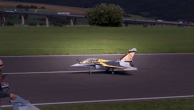 RC TURBINE JET CRASH !!! DASSAULT RAFALE RC JET WITH FIRE IN THE ENGINE TURBINE EXPLOSION !!! Hobby And Fun