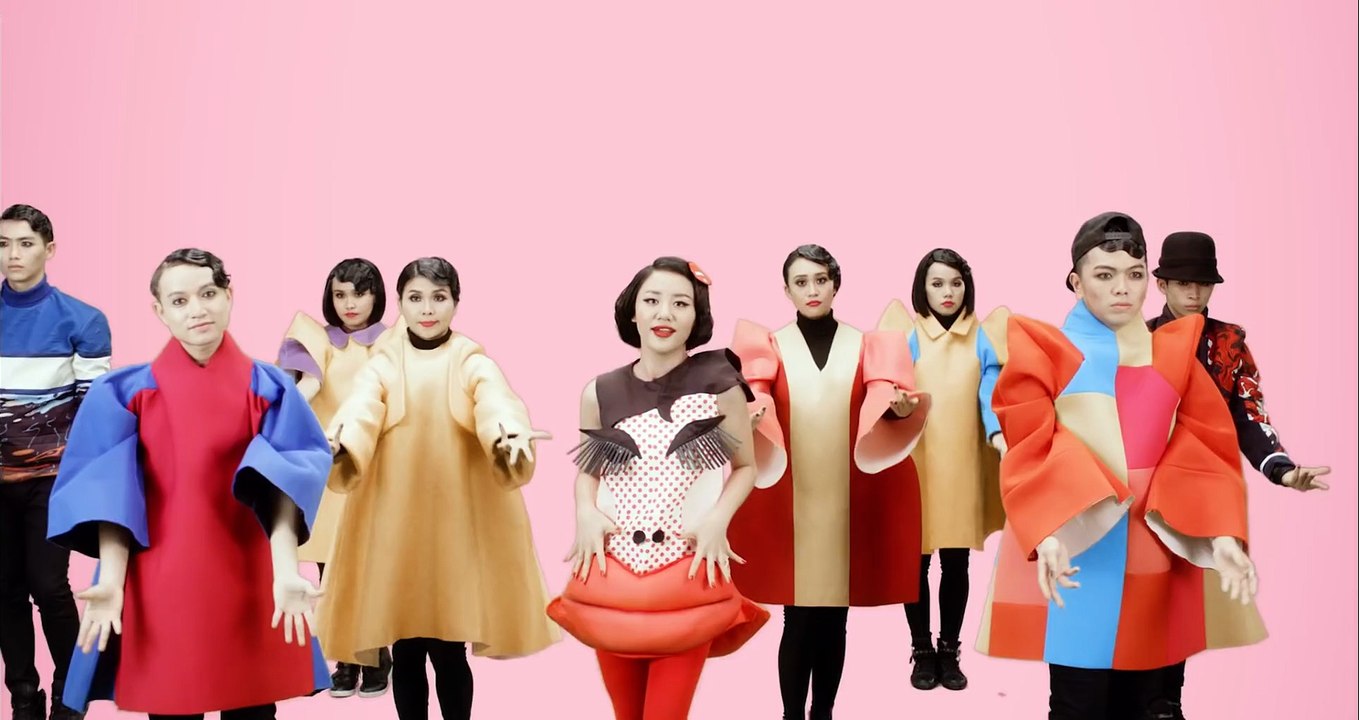 Mona Lisa - Văn Mai Hương - Yeah1 Superstar (Official Music Video)