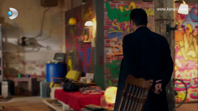 Poyraz Karayel 40. Bölüm - Zülfikar iki aşk arasında kalıyor!