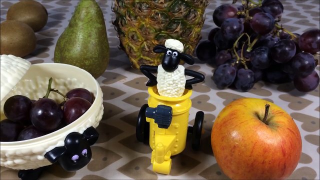 shaun le mouton Mac Donald Happy meal Shaun the sheep Timmy time CBeebies UK Toys Story french mouton