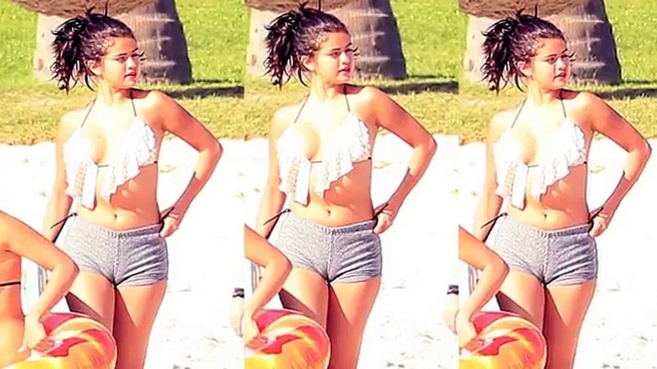 Selena Gomez Wet CamelToe Wardrobe Malfunction 2016