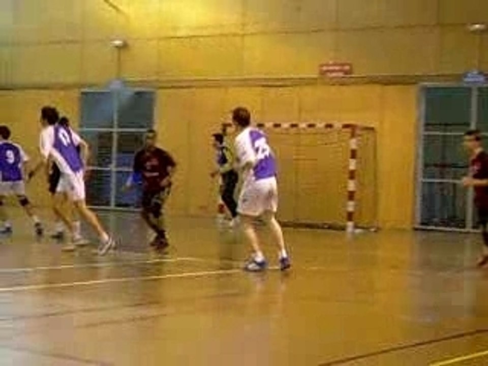 Ben Hand PUC VS IVRY