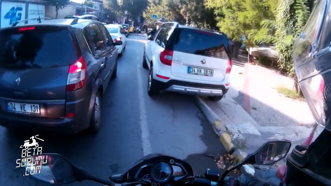 Yoğun Trafikte Bilinçaltım (Bilal Göregen'le Delirmece İçerir) "Motovlog"