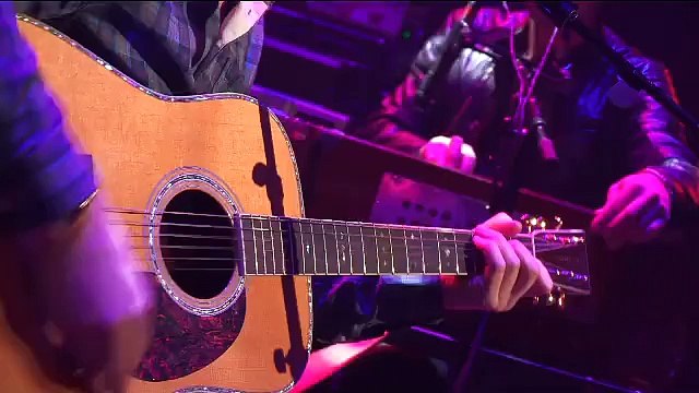 Raphaël chante il voyage en solitaire