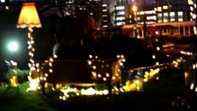 Heartwarming Friends themed proposal brings girlfriend to tears