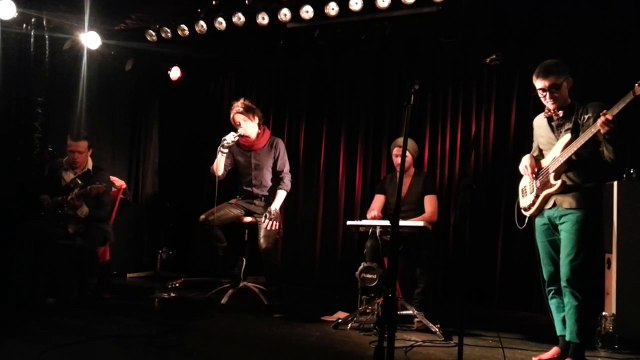 vMetro - «Les Parapluies de Cherbourg» («Кафе Драмы и Комедии», 27.04.2011)