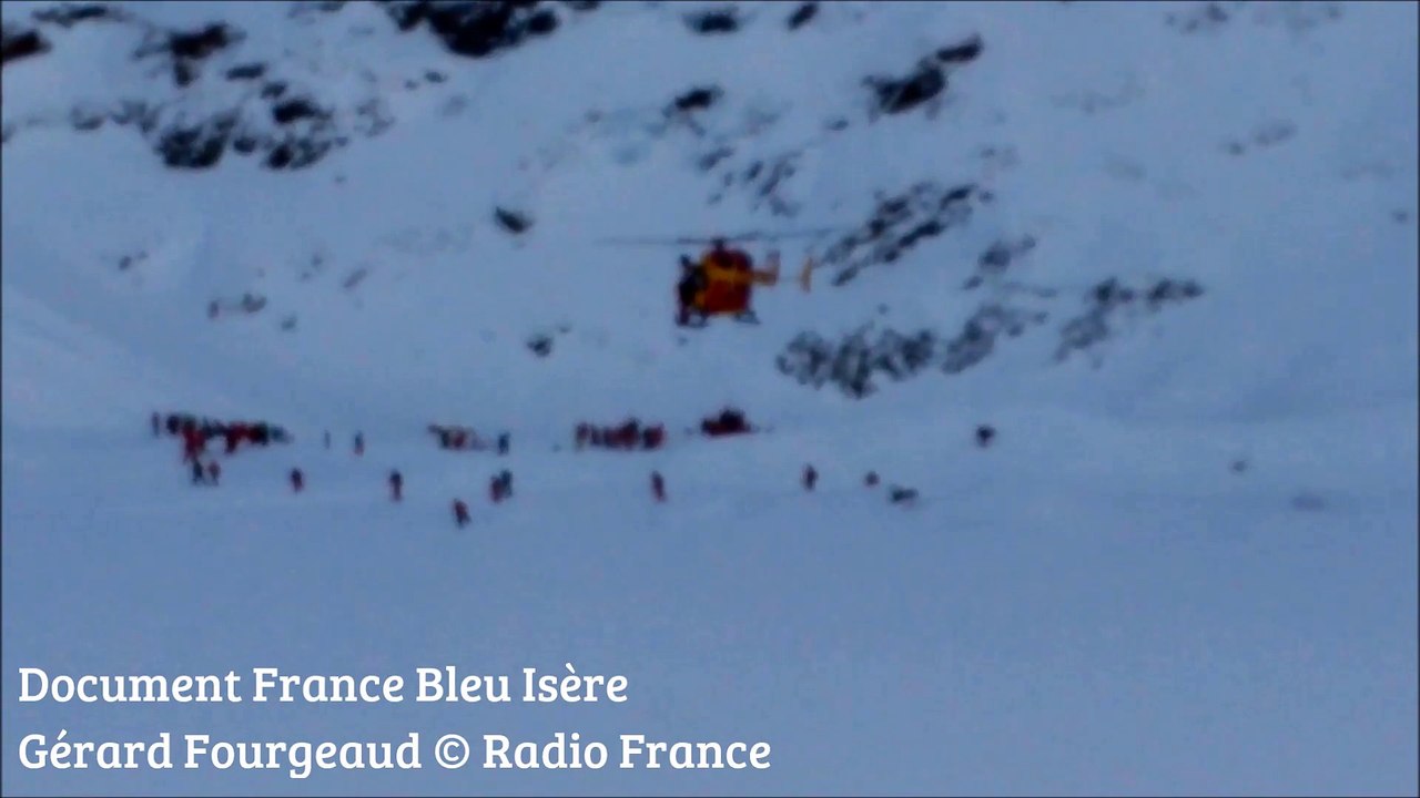 Avalanche mortelle aux Deux-Alpes : les secouristes sur place après la coulée
