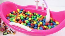 Baby Doll Bath Time In M&Ms Peanuts Candies Baby Twins Bathtime How to Bath a Baby Toy Videos