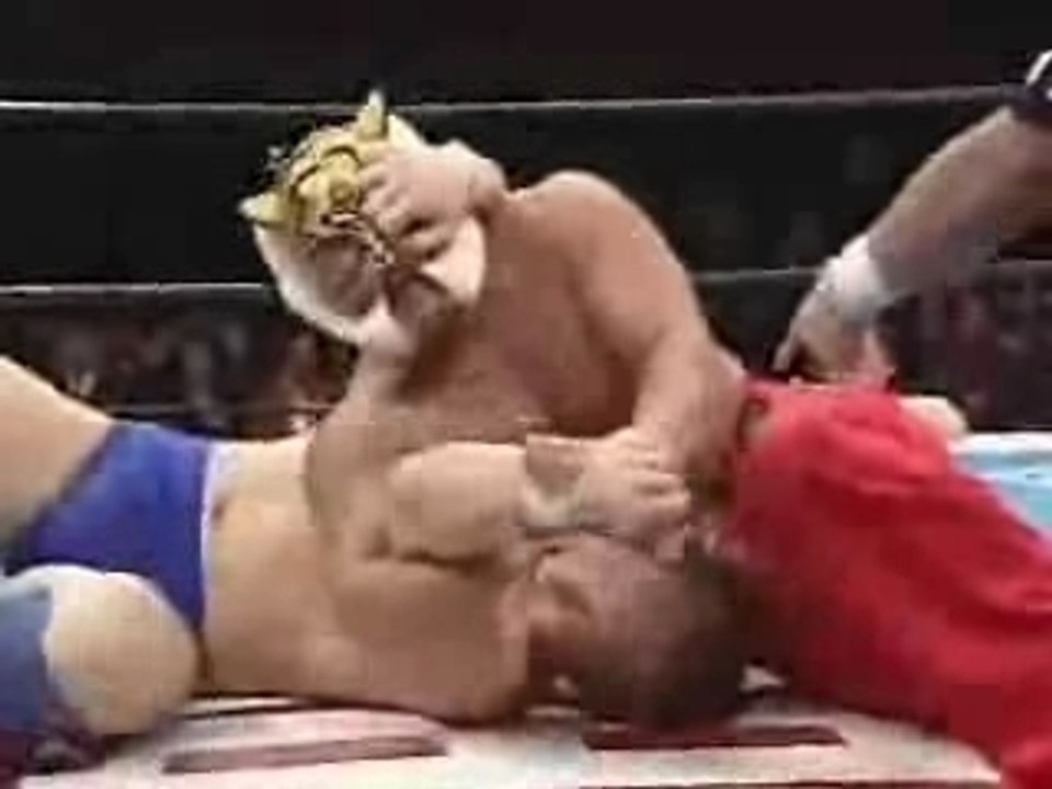 American Dragon vs Tiger Mask 4