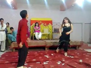 Nice Pashto Dance with Pashto Song