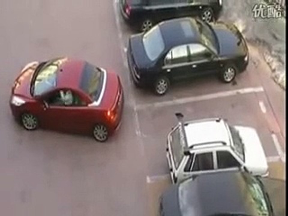 Ce couple va oser faire dans un PARKING a surveillé !